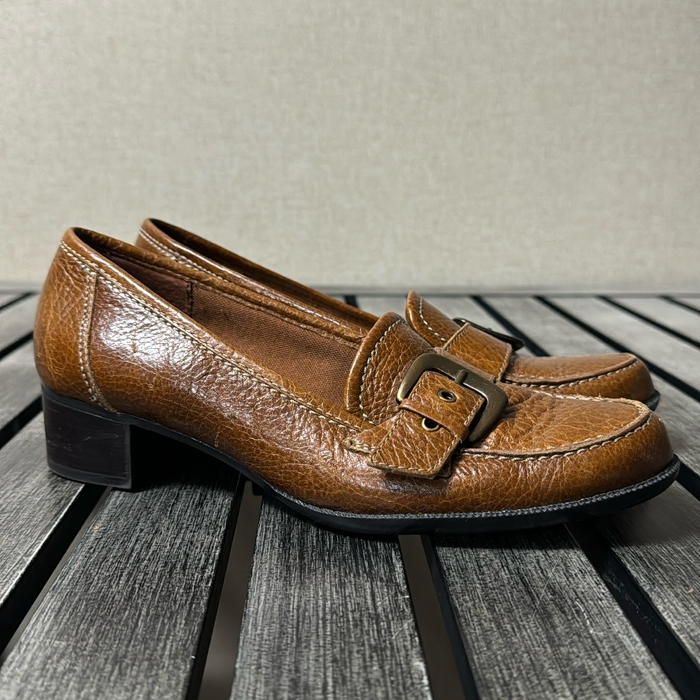 Liz Claiborne leather heels